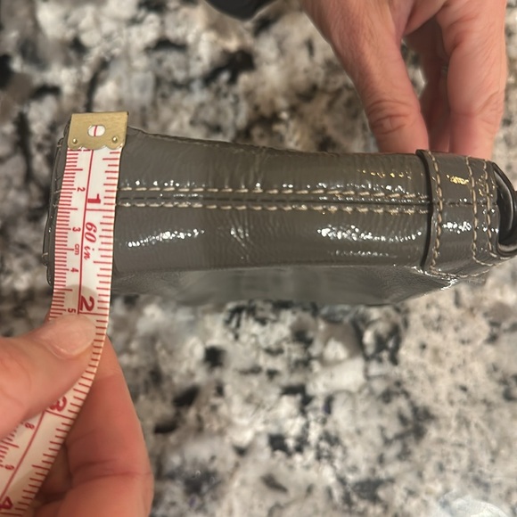 Coach mini clutch with wrist strap - Picture 7 of 7